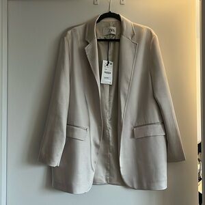 Kaia Gerber x Zara Collab- oversized satin blazer